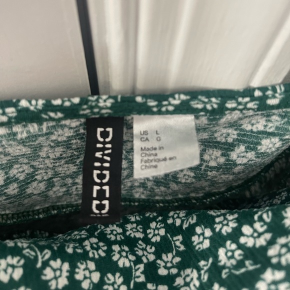 green floral dress - Picture 3 of 4